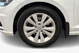 valkoinen Volkswagen Golf 2017 kuva 11.
