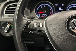 valkoinen Volkswagen Golf 2017 kuva 17.