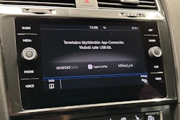 valkoinen Volkswagen Golf 2017 kuva 23.