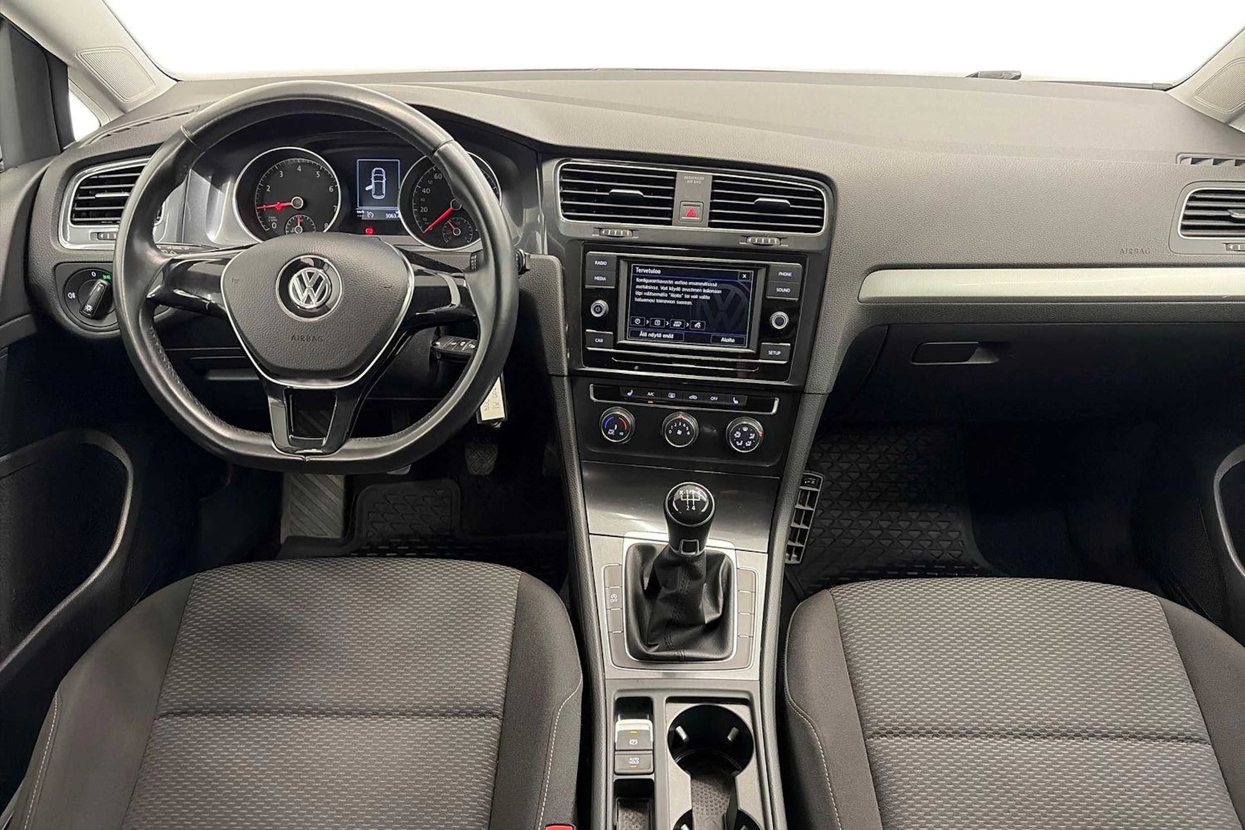 harmaa Volkswagen Golf 2017 kuva 7.
