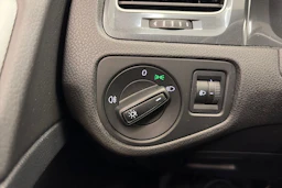 harmaa Volkswagen Golf 2017 kuva 20.