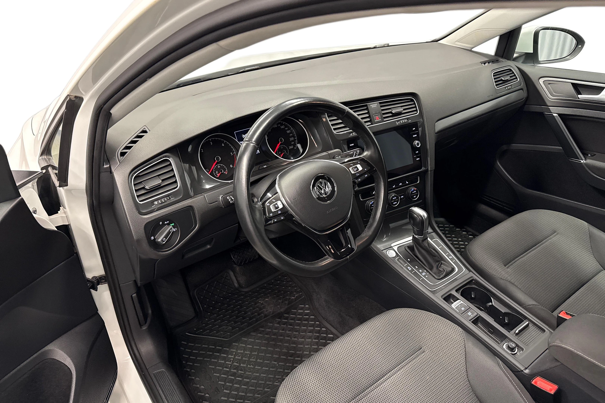 Valkoinen Volkswagen GOLF 2017 kuva 8.