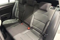 Valkoinen Volkswagen GOLF 2017 kuva 11.