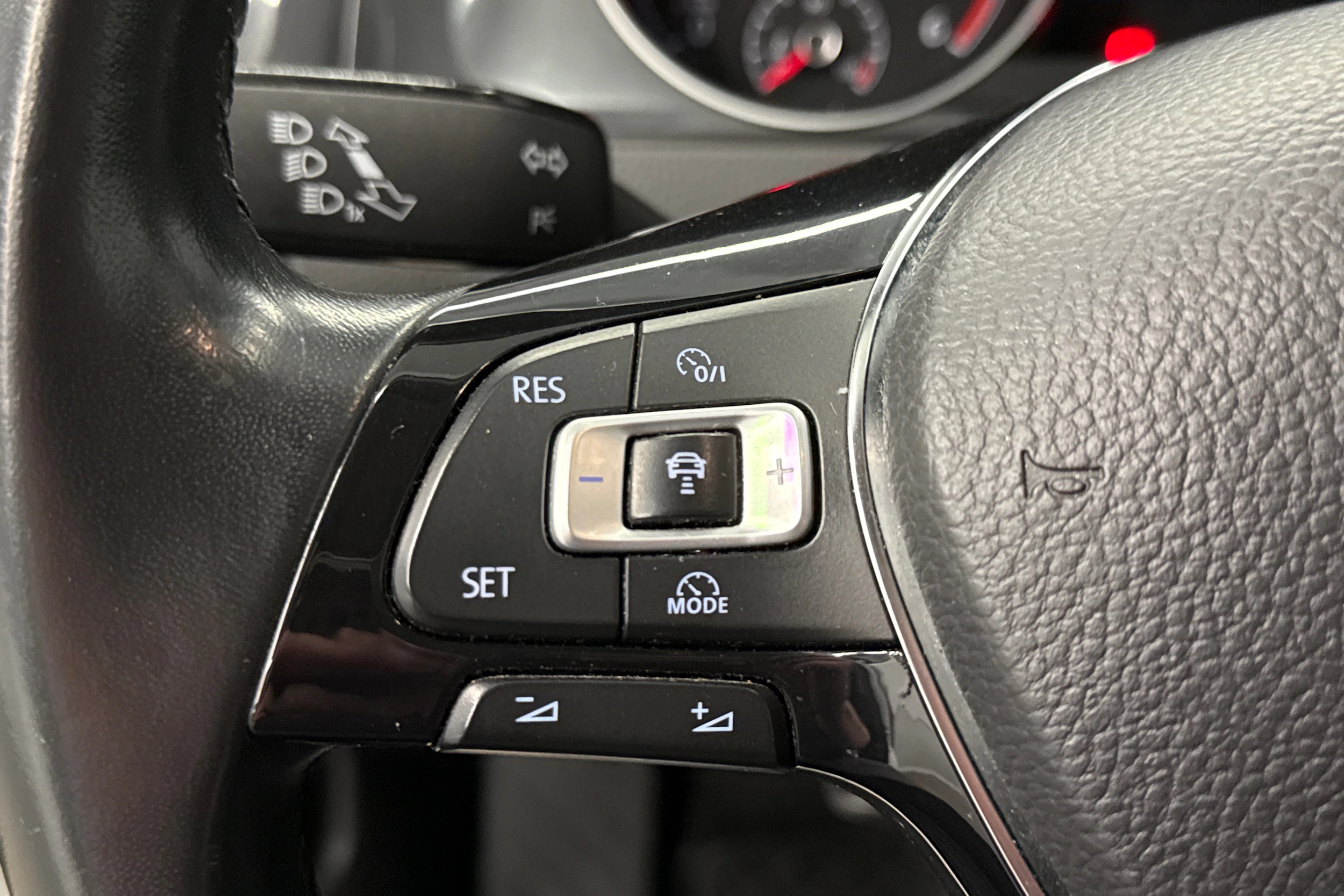 Valkoinen Volkswagen GOLF 2017 kuva 17.