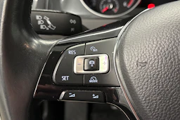 Valkoinen Volkswagen GOLF 2017 kuva 17.