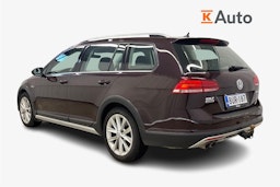musta Volkswagen Golf 2017 kuva 2.