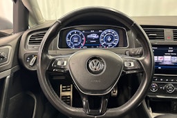musta Volkswagen Golf 2017 kuva 13.