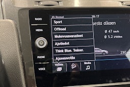 musta Volkswagen Golf 2017 kuva 21.