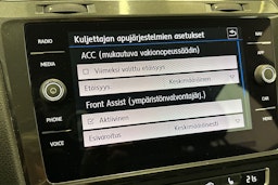 musta Volkswagen Golf 2017 kuva 22.