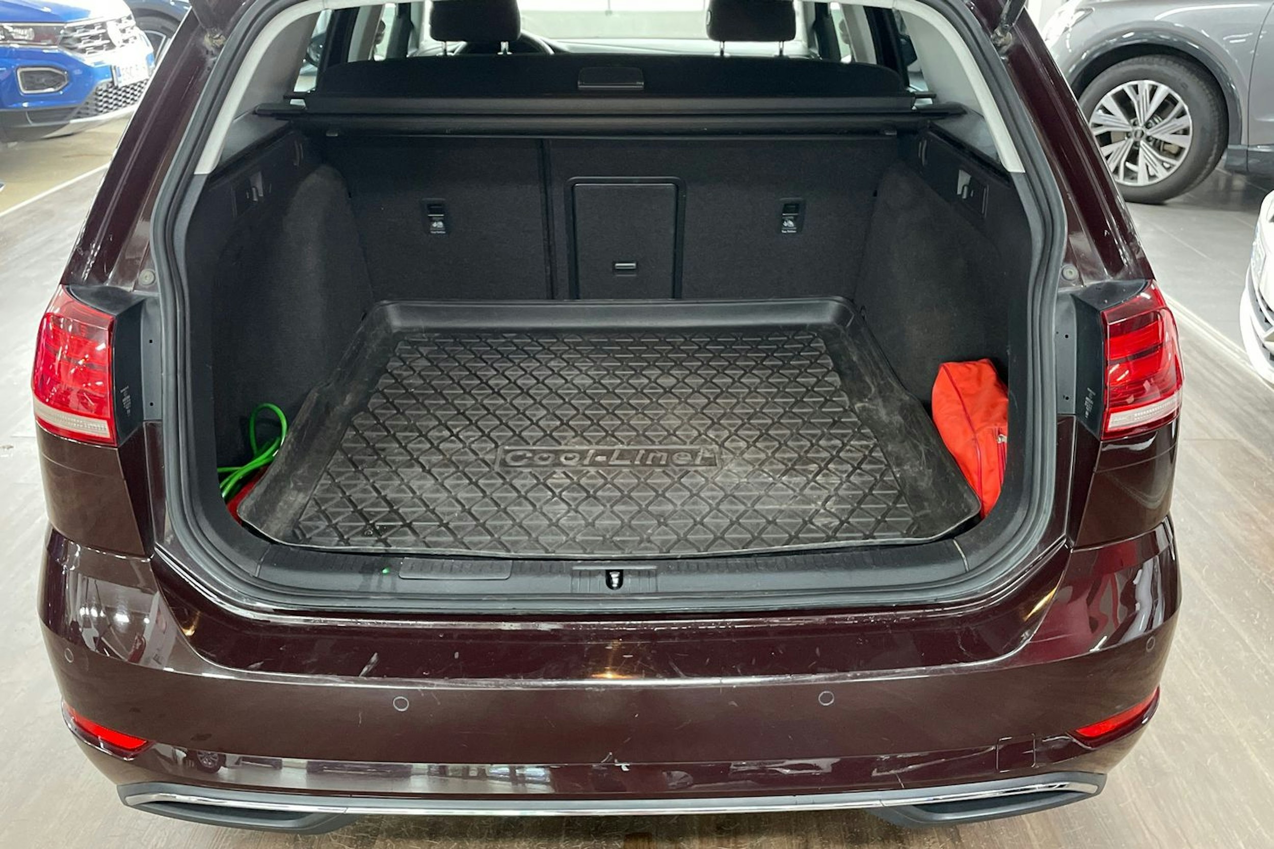 Musta Volkswagen GOLF 2017 kuva 18.