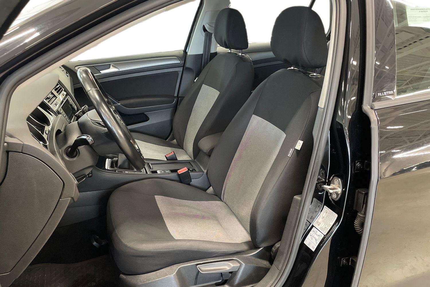 Volkswagen Golf 2017, photo 6/31