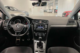 musta Volkswagen Golf 2017 kuva 11.