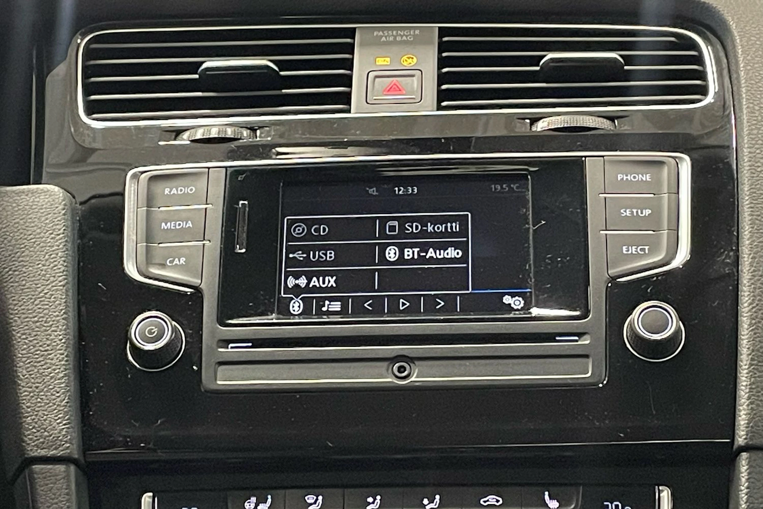 musta Volkswagen Golf 2017 kuva 19.
