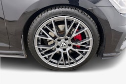 Musta Volkswagen GOLF 2017 kuva 11.