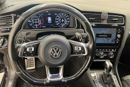 Musta Volkswagen GOLF 2017 kuva 23.