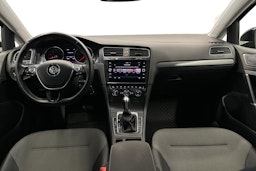 musta Volkswagen Golf 2017 kuva 9.