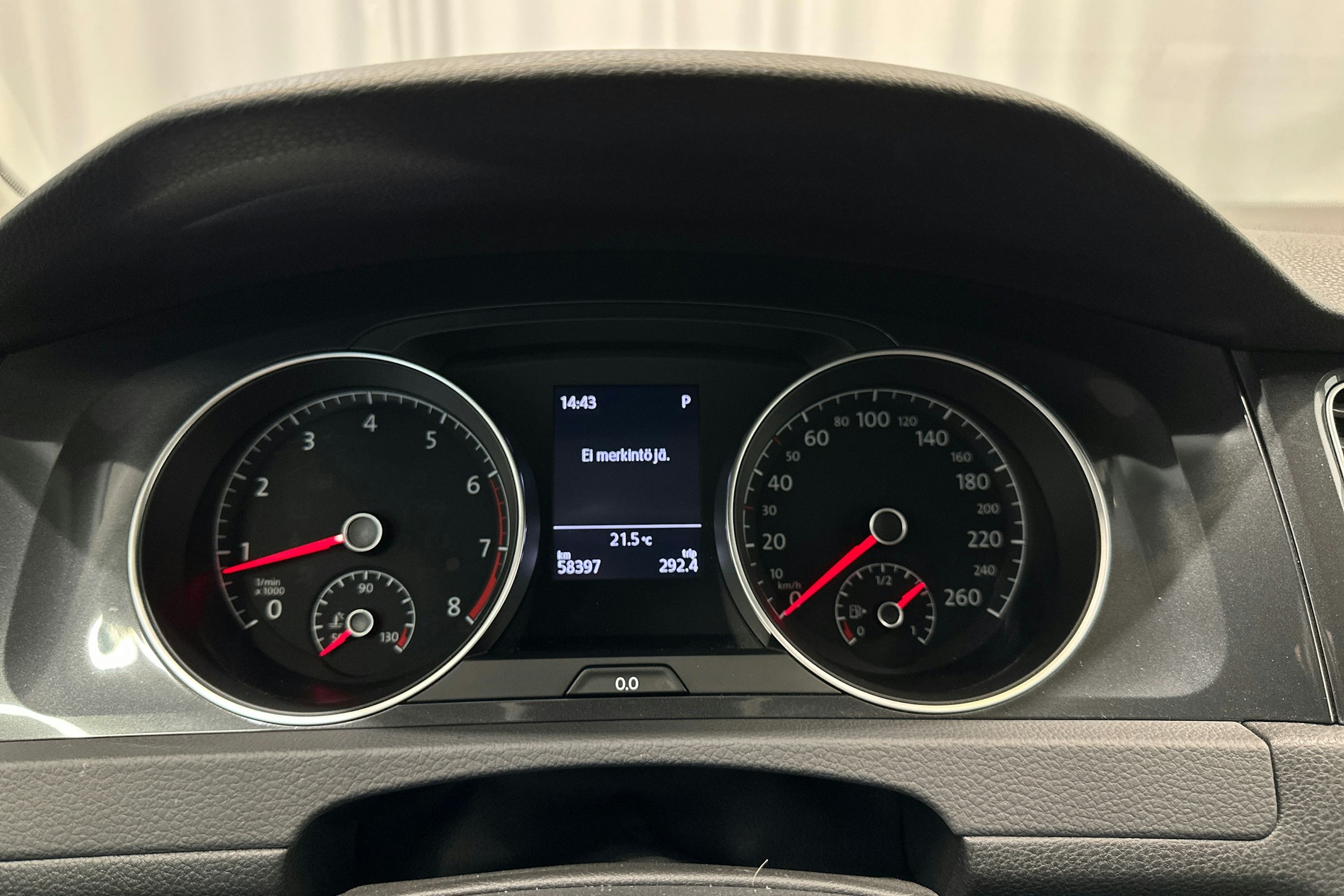 musta Volkswagen Golf 2017 kuva 16.