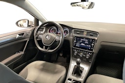 valkoinen Volkswagen Golf 2017 kuva 9.