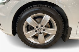 valkoinen Volkswagen Golf 2017 kuva 11.