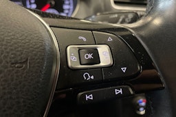 valkoinen Volkswagen Golf 2017 kuva 16.