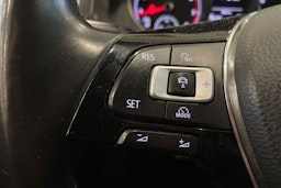 valkoinen Volkswagen Golf 2017 kuva 17.