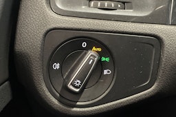 valkoinen Volkswagen Golf 2017 kuva 19.