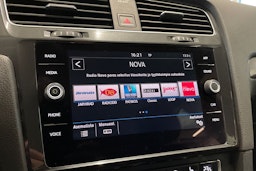 valkoinen Volkswagen Golf 2017 kuva 23.