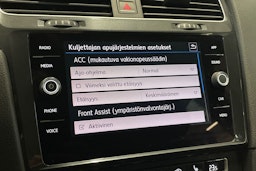 valkoinen Volkswagen Golf 2017 kuva 27.