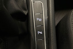 valkoinen Volkswagen Golf 2017 kuva 31.