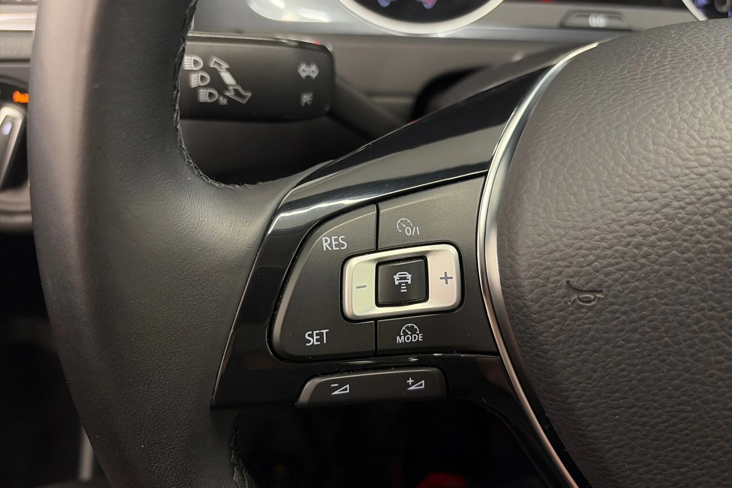 met. sininen Volkswagen Golf 2018 kuva 14.