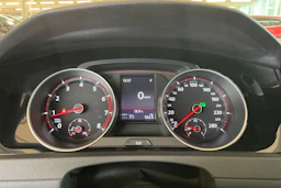 harmaa Volkswagen Golf 2017 kuva 11.