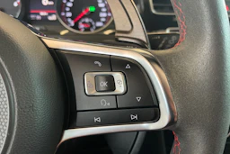 harmaa Volkswagen Golf 2017 kuva 13.