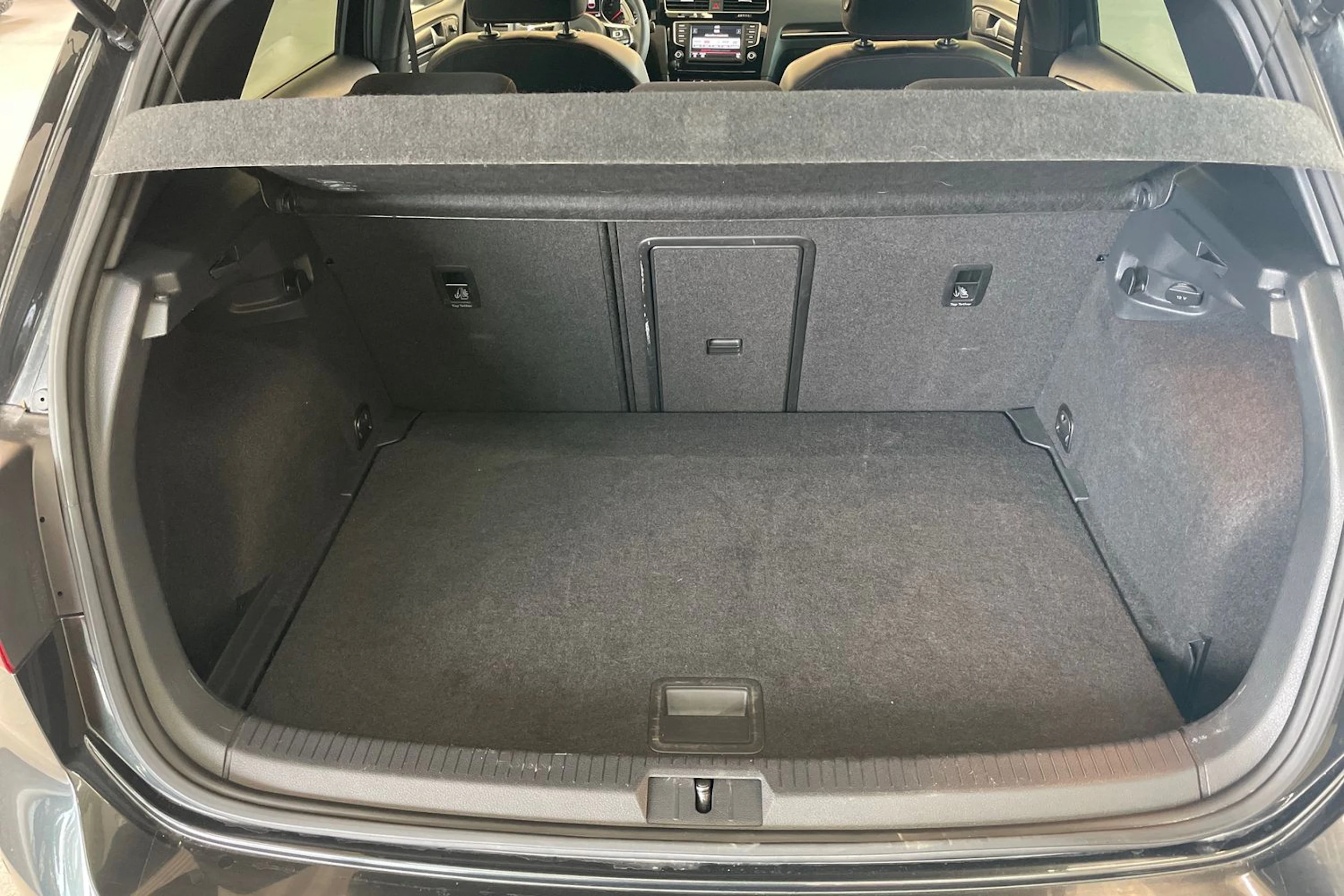 harmaa Volkswagen Golf 2017 kuva 21.