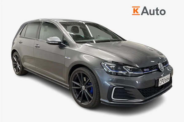 Volkswagen Golf GTE Plug-In Hybrid 150 kW (204 hv) DSG-automaatti