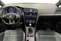 harmaa Volkswagen Golf 2017 kuva 9.
