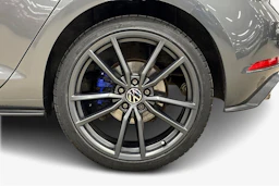 harmaa Volkswagen Golf 2017 kuva 12.