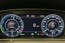 harmaa Volkswagen Golf 2017 kuva 16.