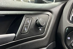 harmaa Volkswagen Golf 2017 kuva 20.