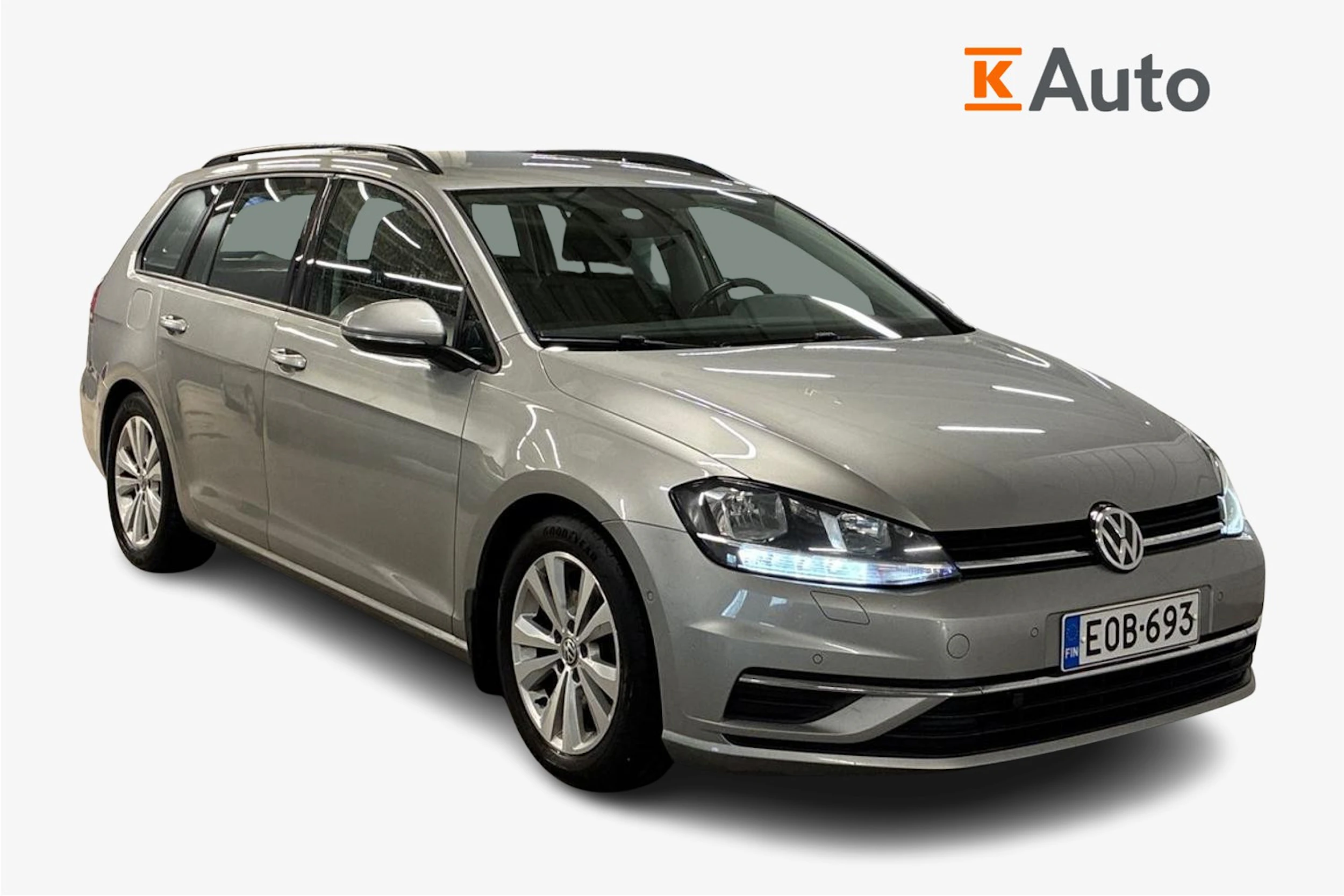 harmaa Volkswagen Golf 2017 kuva 1.