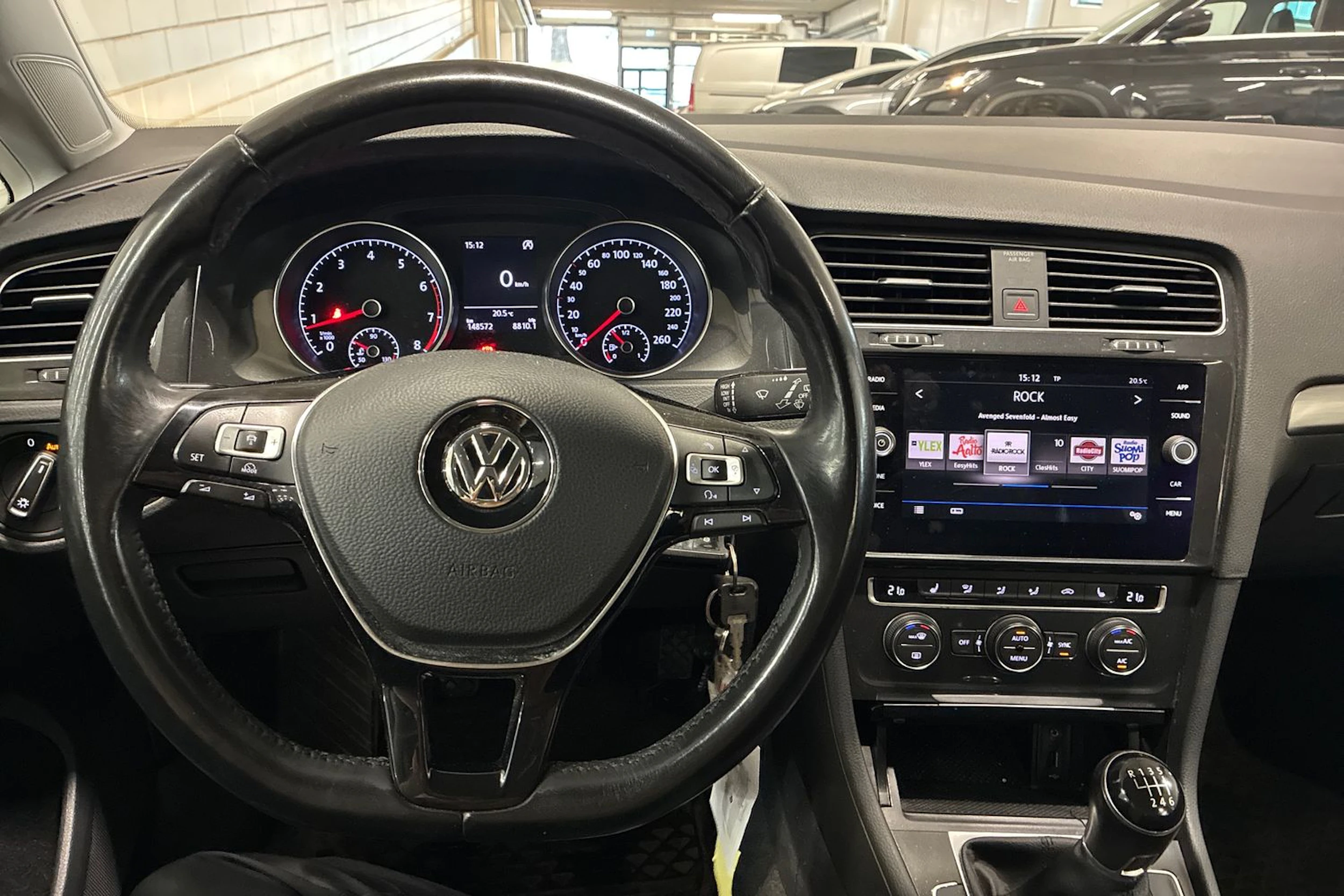 harmaa Volkswagen Golf 2017 kuva 4.