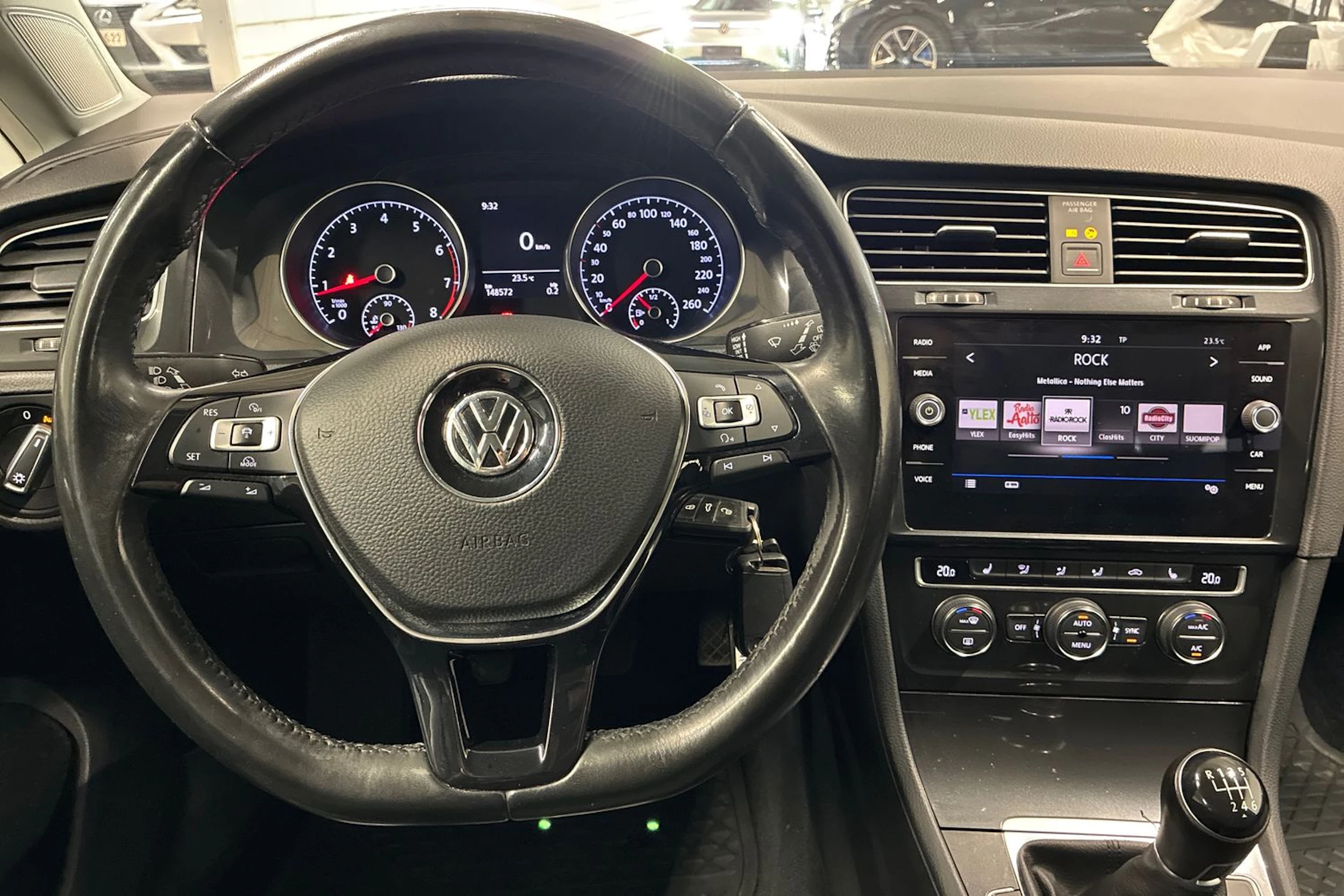 harmaa Volkswagen Golf 2017 kuva 11.