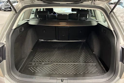 harmaa Volkswagen Golf 2017 kuva 21.
