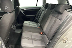 harmaa Volkswagen Golf 2017 kuva 8.