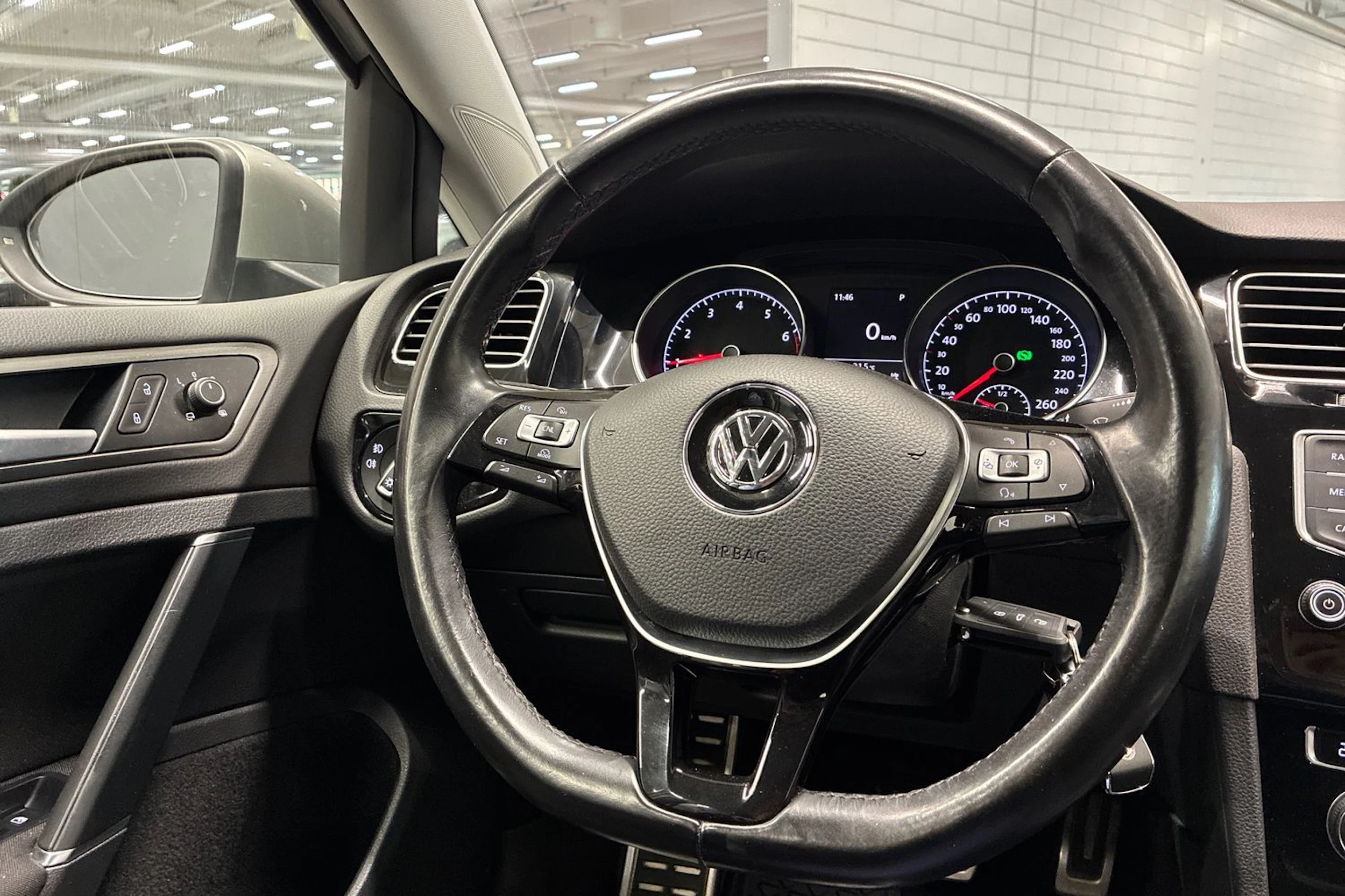 harmaa Volkswagen Golf 2017 kuva 12.