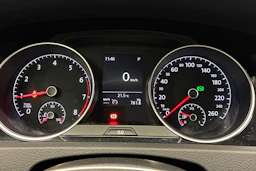 harmaa Volkswagen Golf 2017 kuva 13.