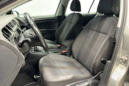 harmaa Volkswagen Golf 2017 kuva 23.