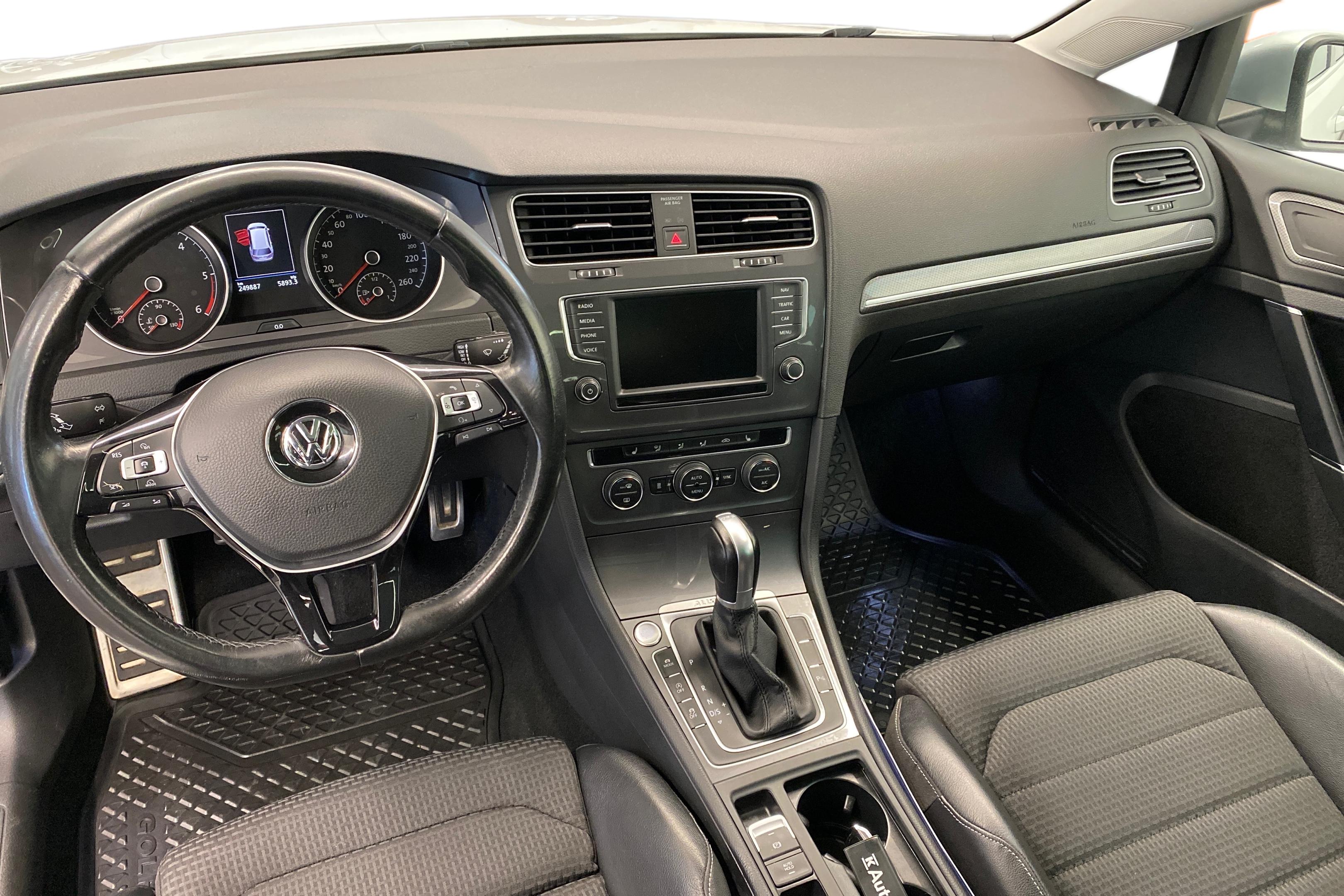 Volkswagen Golf 2017, kuva 7/23
