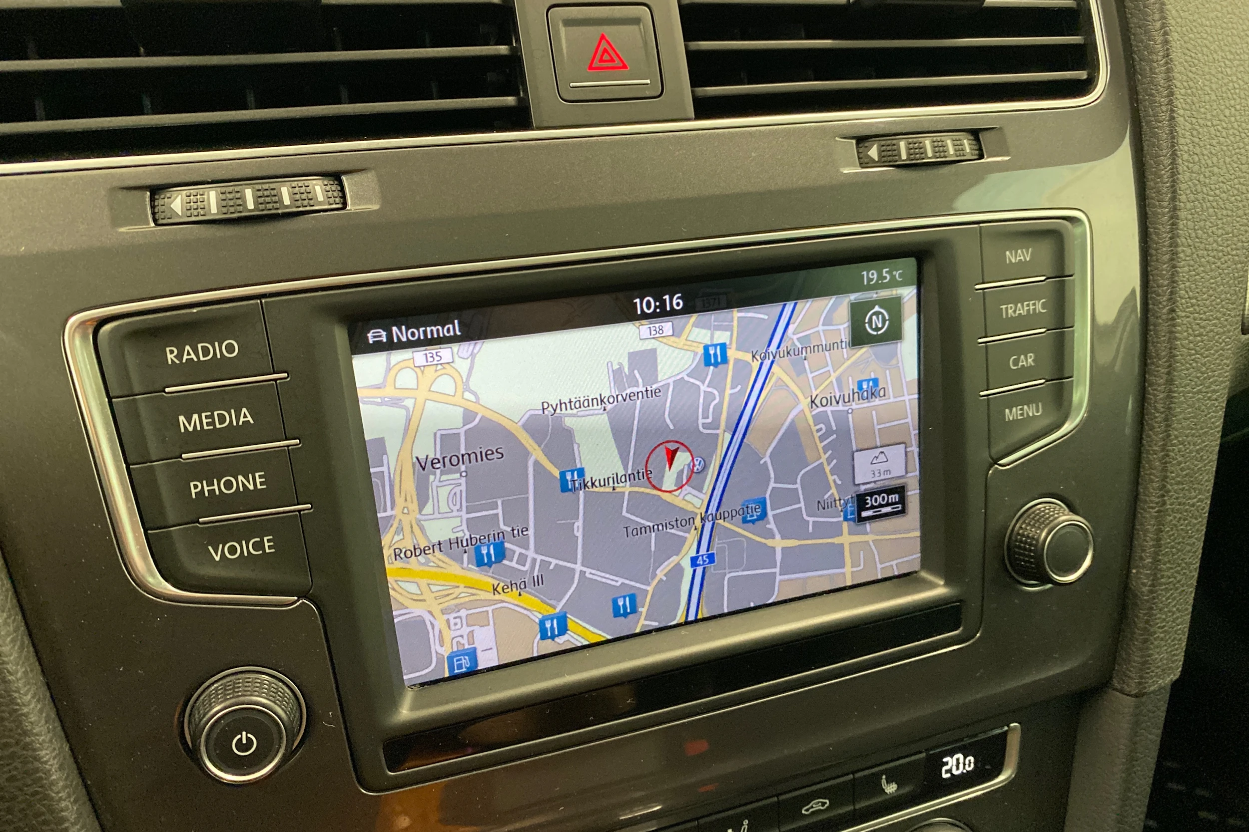 Valkoinen Volkswagen GOLF 2017 kuva 12.