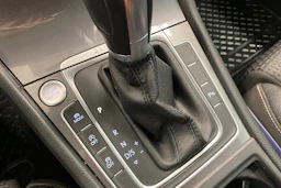 Valkoinen Volkswagen GOLF 2017 kuva 17.