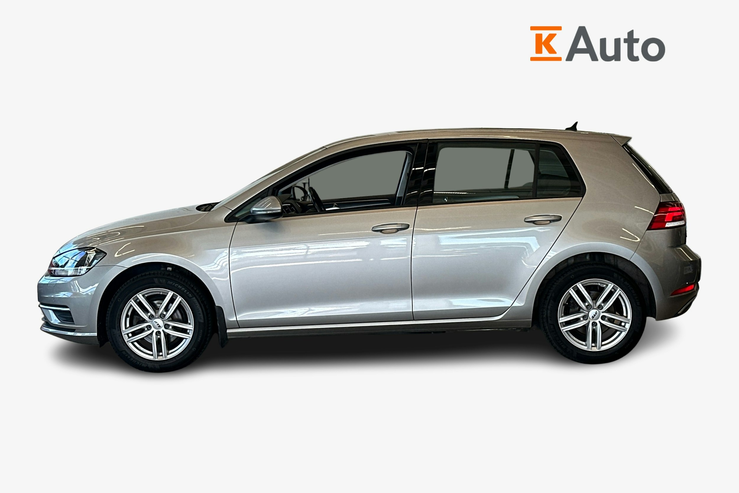 harmaa Volkswagen Golf 2017 kuva 5.